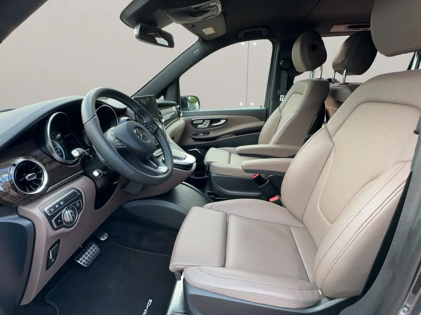 Mercedes-Benz V 300 d 4MATIC lang AVANTGARDE Edition AMG MBUX Grau - 2
