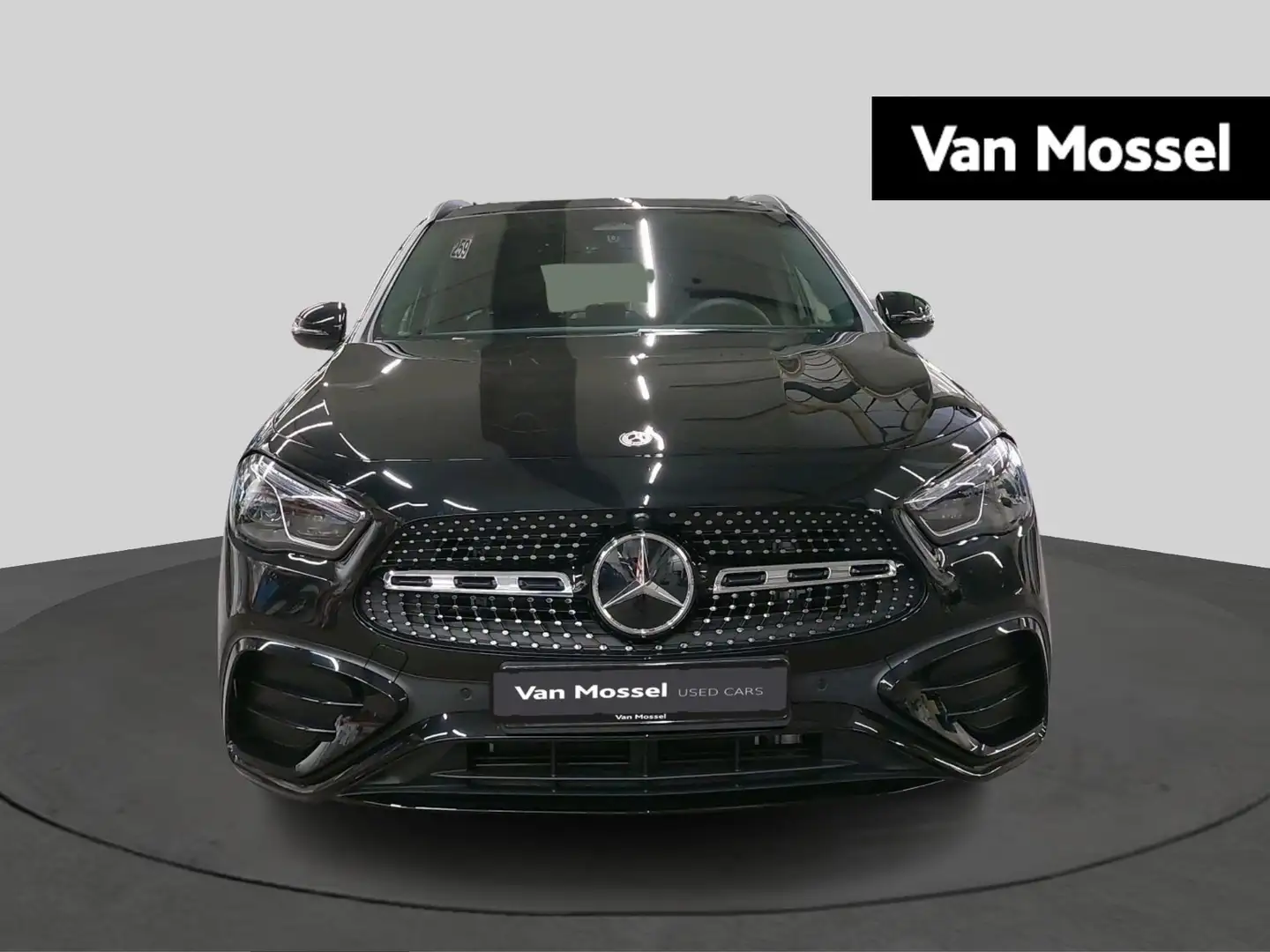 Mercedes-Benz GLA 180 Star Edition + AMG LINE + PANO DAK + TREKHAAK + MU Noir - 2