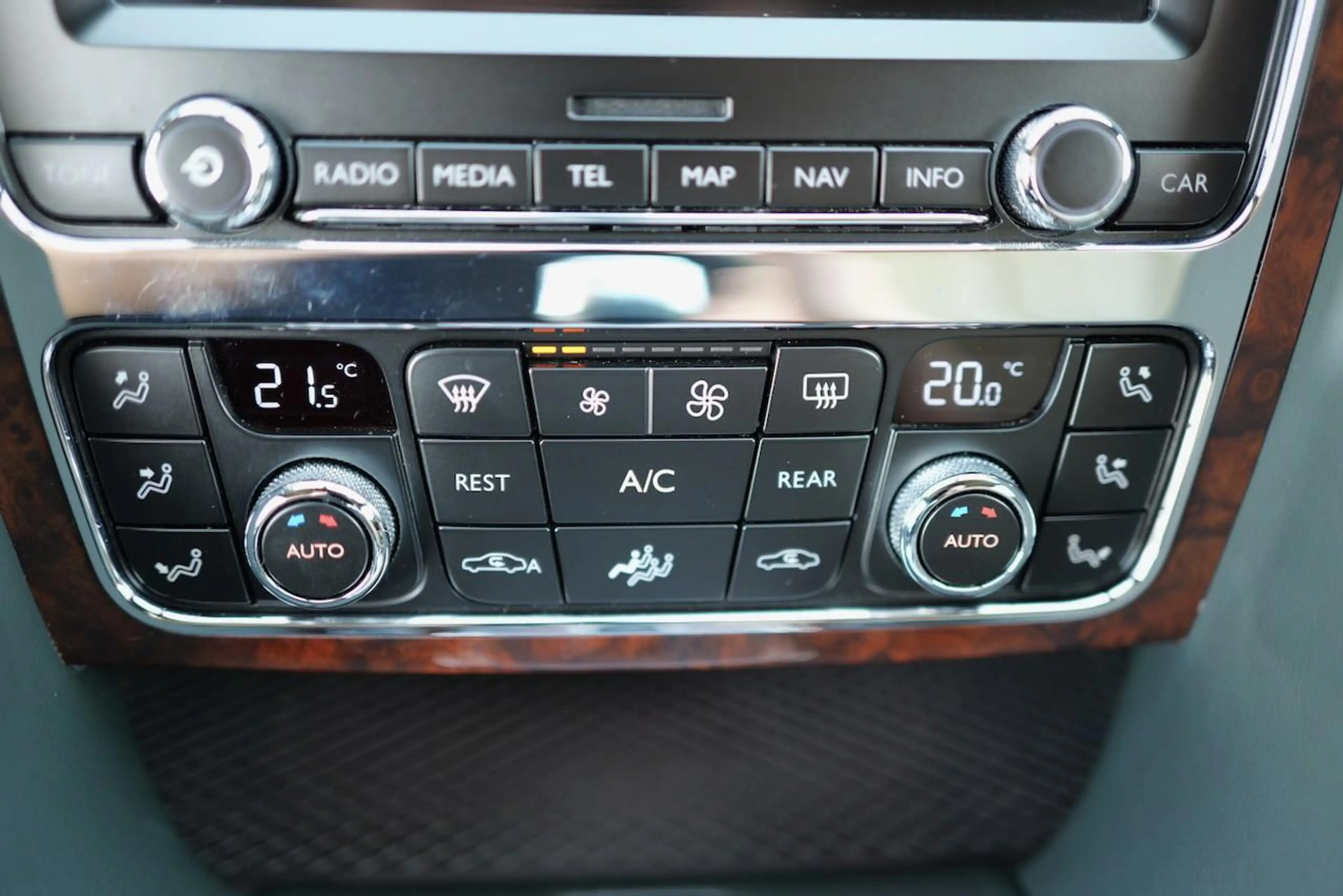 Bentley Continental GT Coupe V8 4WD Full service record from Bentley — photo 12