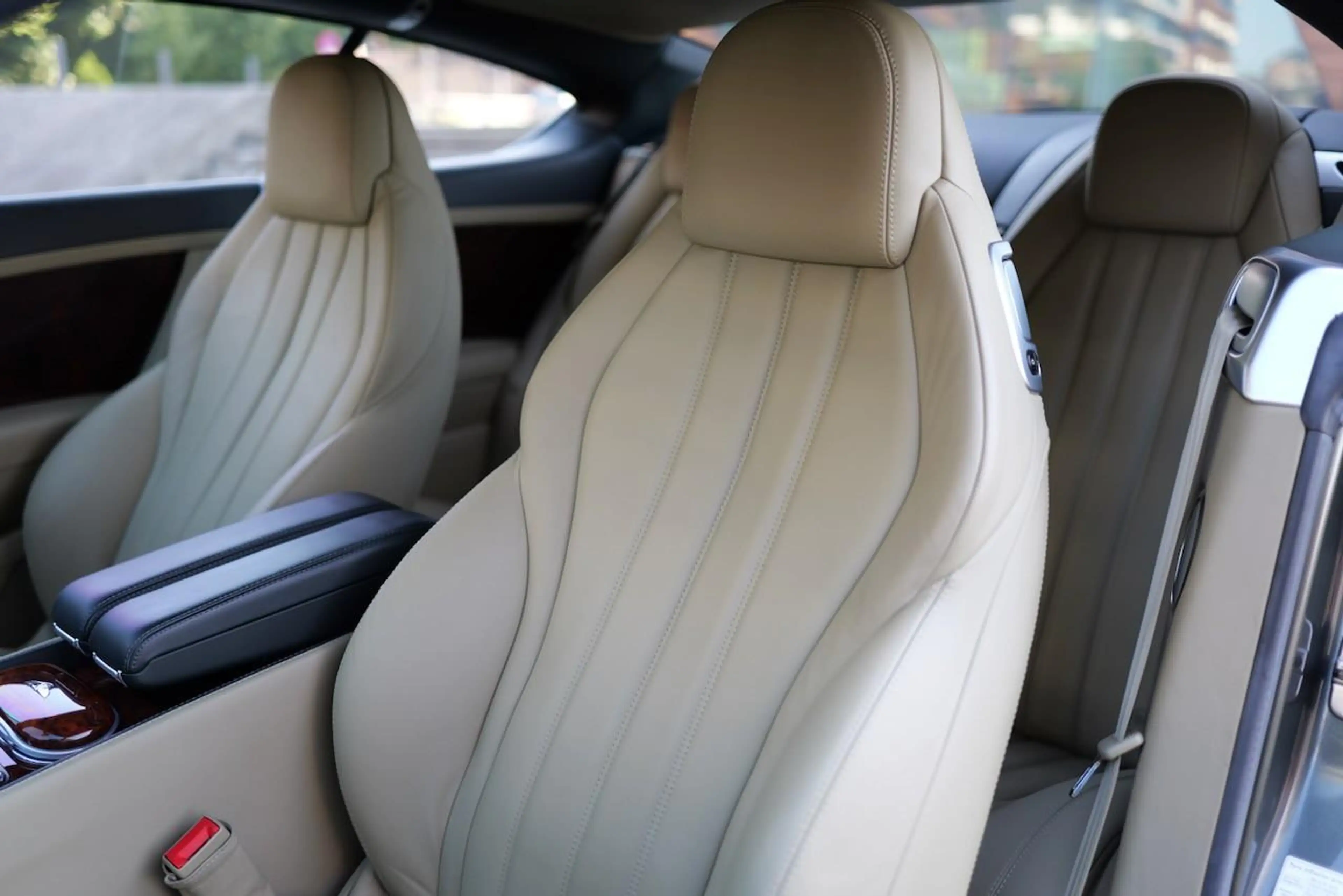 Bentley Continental GT Coupe V8 4WD Full service record from Bentley — photo 14