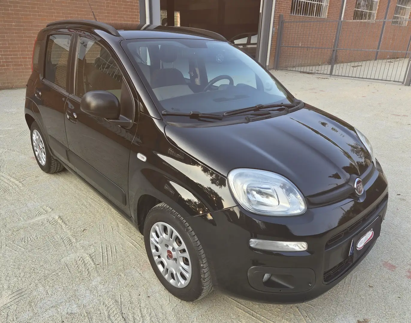 Fiat Panda 1.2 Easy 69cv 5 posti - UNICO PROPRIETARIO Nero - 2