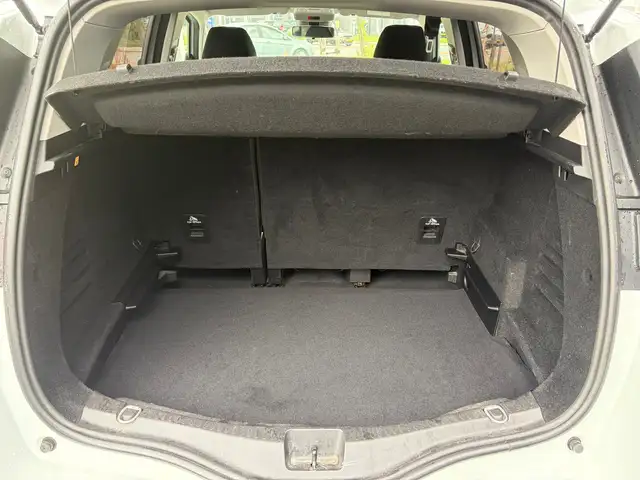 Renault Scenic view 17