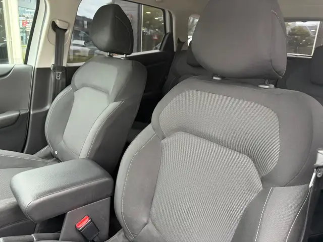 Renault Scenic view 14