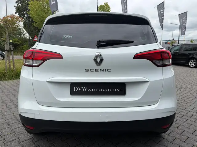 Renault Scenic view 3