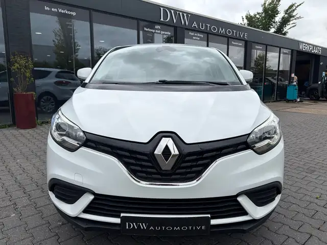 Renault Scenic view 6