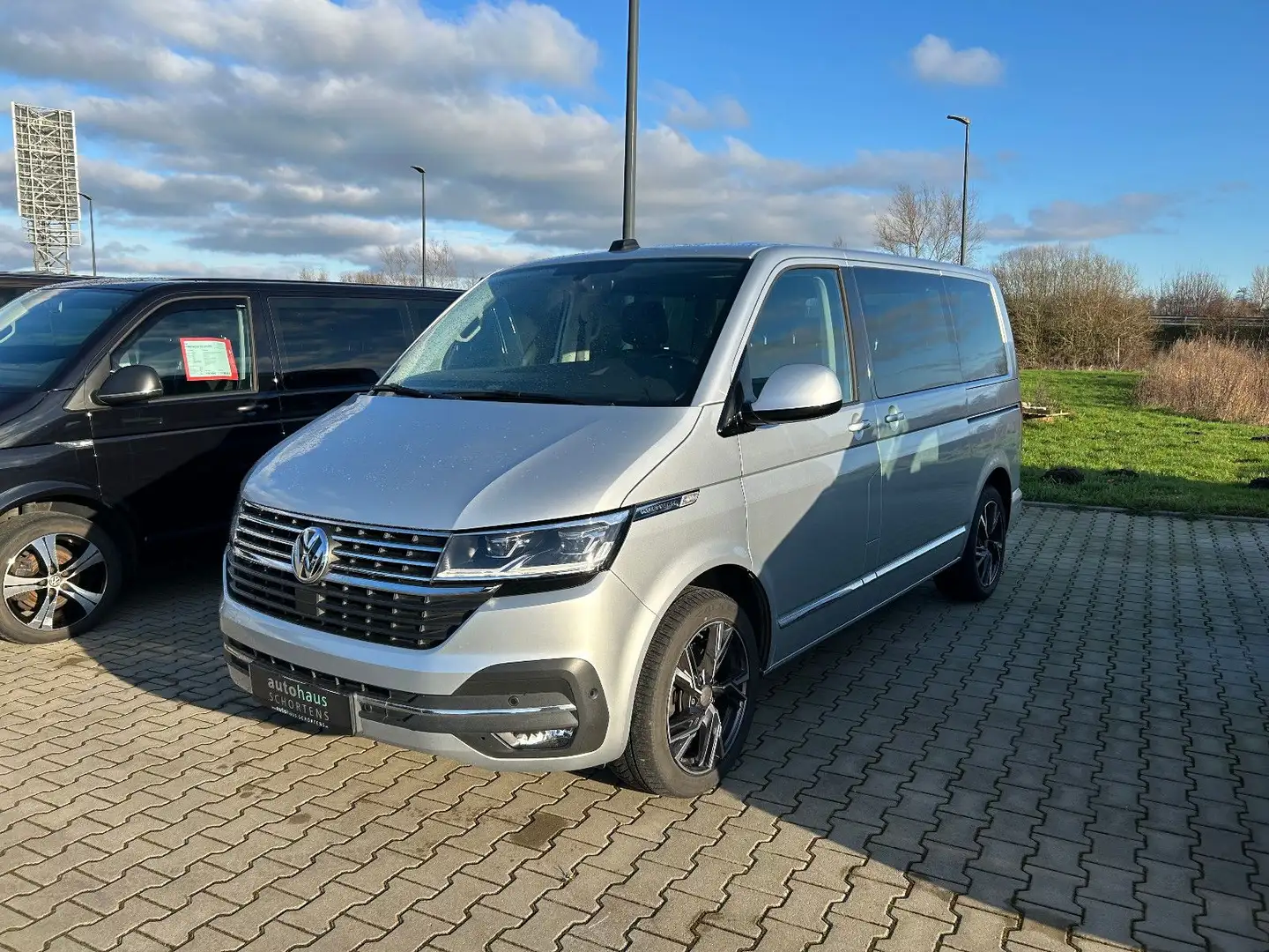 Volkswagen T6 Multivan T6.1 Multivan Highline DSG 2x elektr.Tür ACC LED Silber - 1