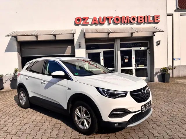 Opel Grandland Business Innovation