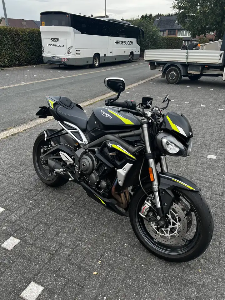 Triumph Street Triple 675