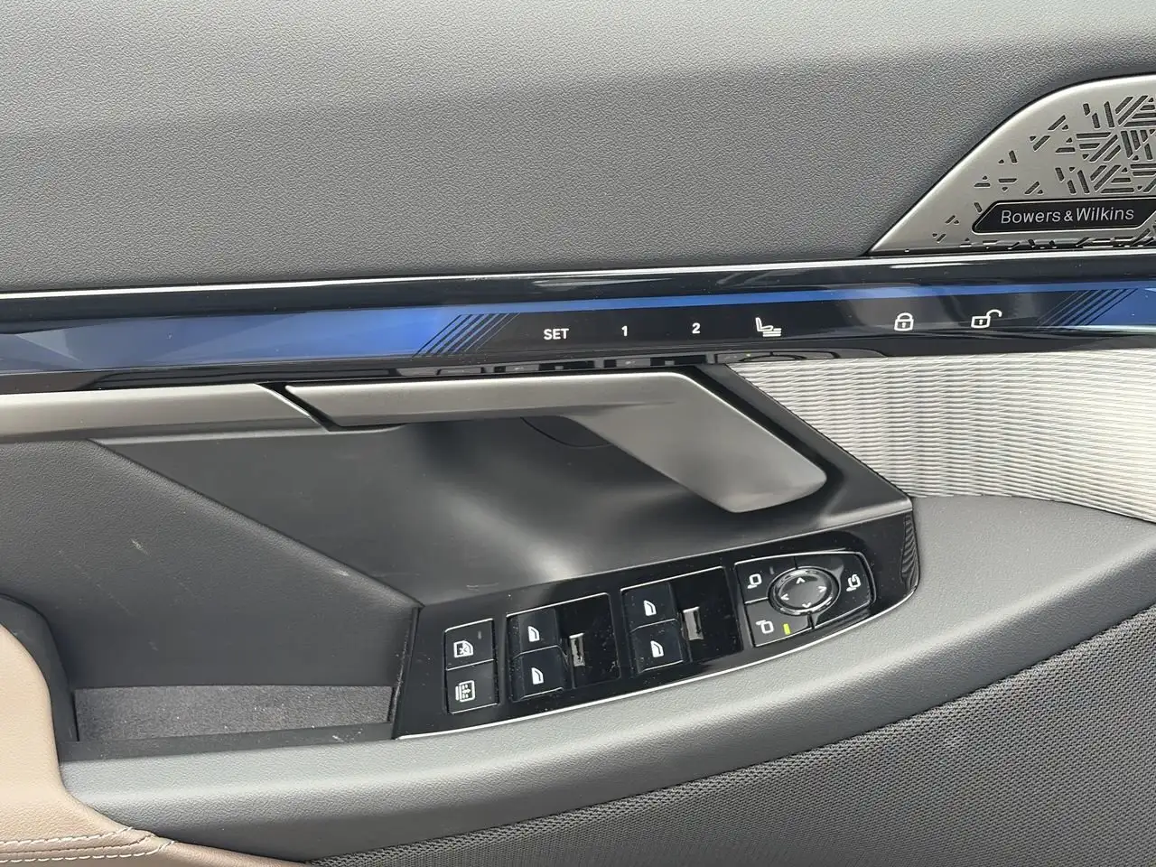 BMW i5 снимка BMW i5