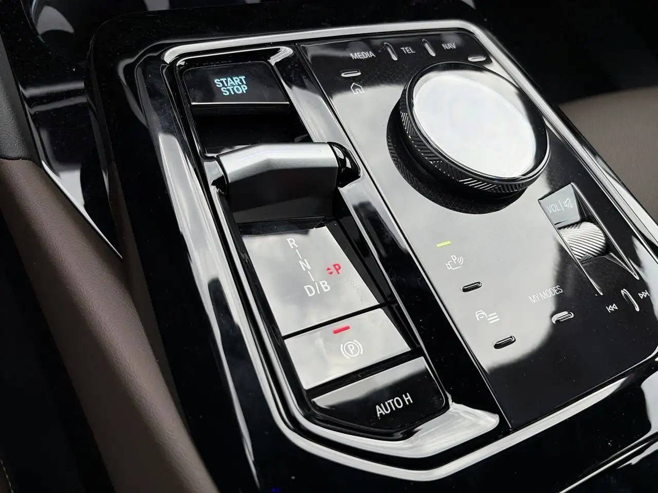 BMW i5 снимка BMW i5