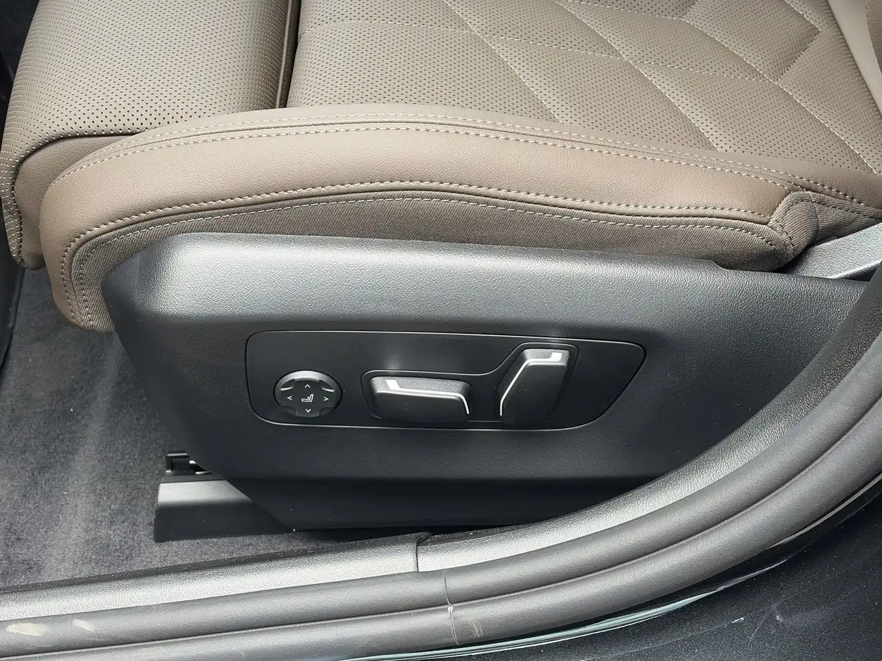 BMW i5 снимка BMW i5