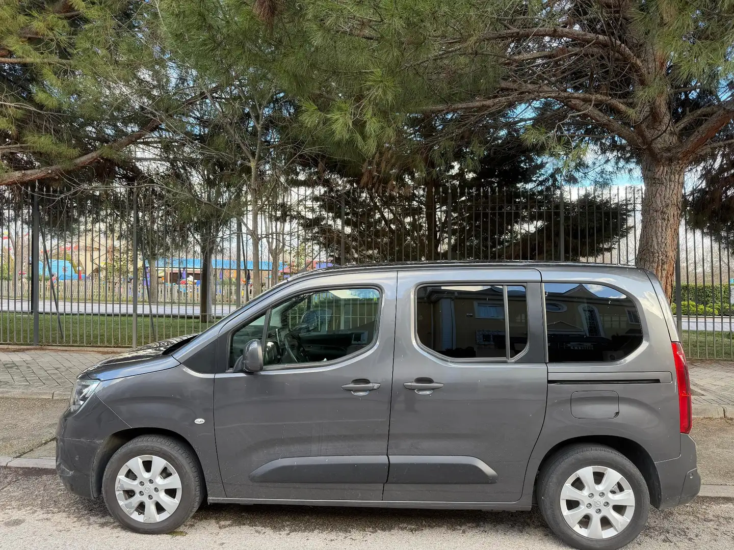 Opel Combo Life Gris - 2