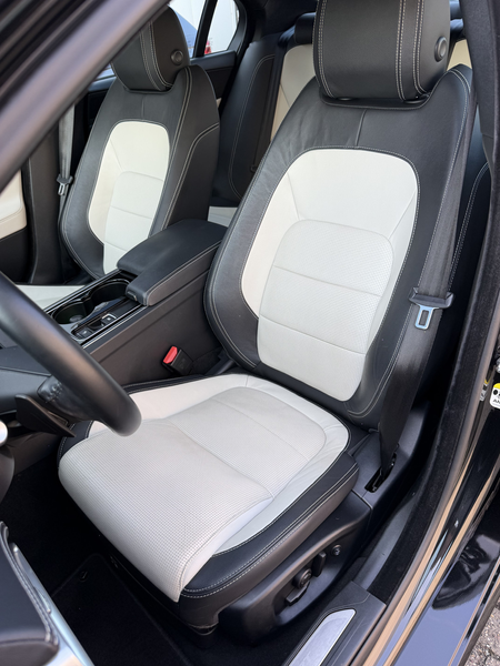 Jaguar XE 2.0 D R-Sport Navi-Leer — photo 13