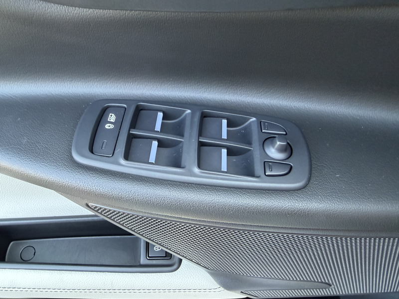 Jaguar XE 2.0 D R-Sport Navi-Leer — photo 12