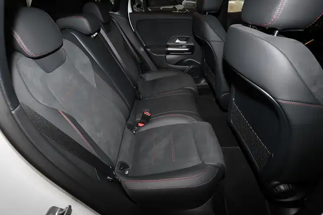 Mercedes-Benz Gla view 6