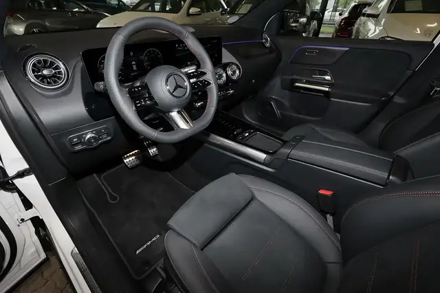 Mercedes-Benz Gla view 9