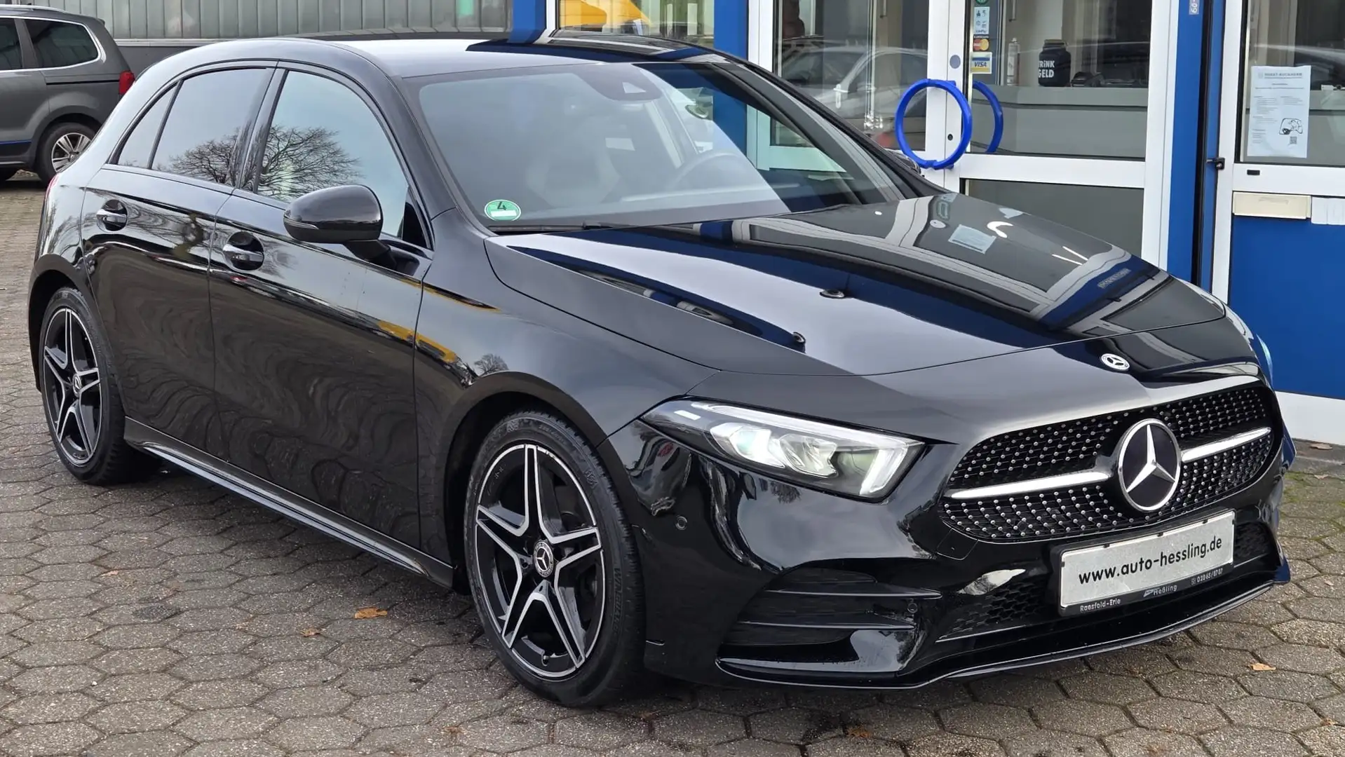 Mercedes-Benz A 180 AMG NIGHT Paket LED APPLE Carplay Nero - 2