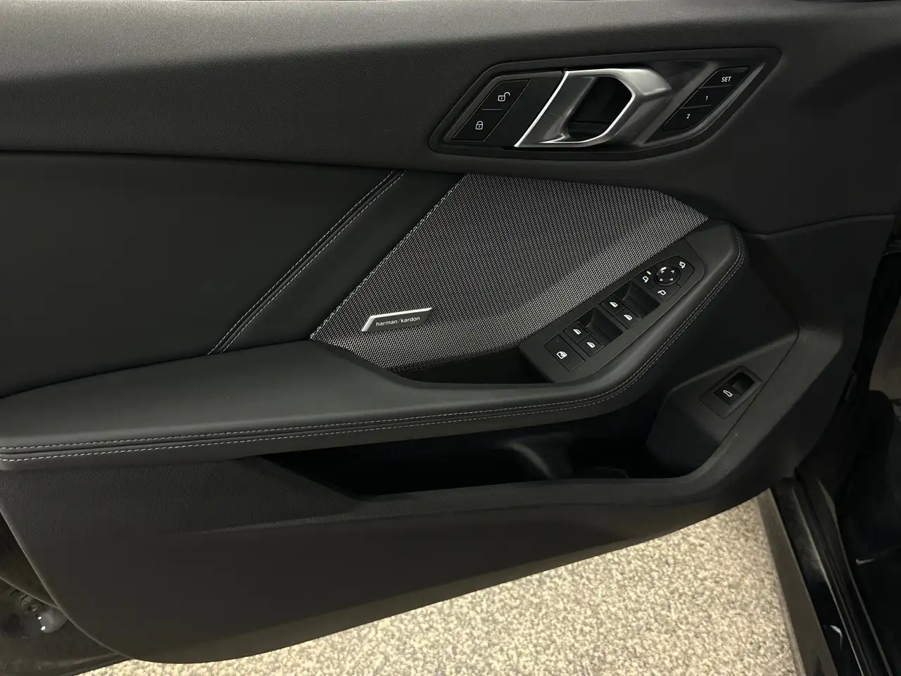 BMW 2 Series снимка BMW 2 Series