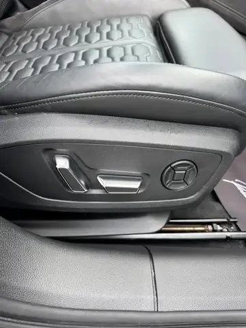 Audi RS6 Avant view 14