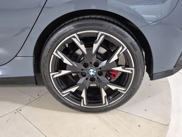 BMW 1 Series view 15