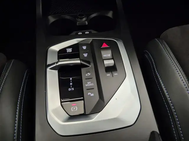 BMW 1 Series view 12