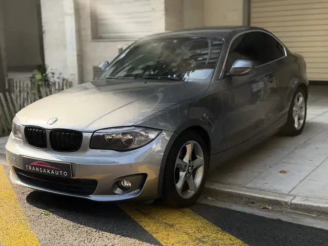 BMW 120 SERIE 120d E82 Entretien Harmann cardon GPS