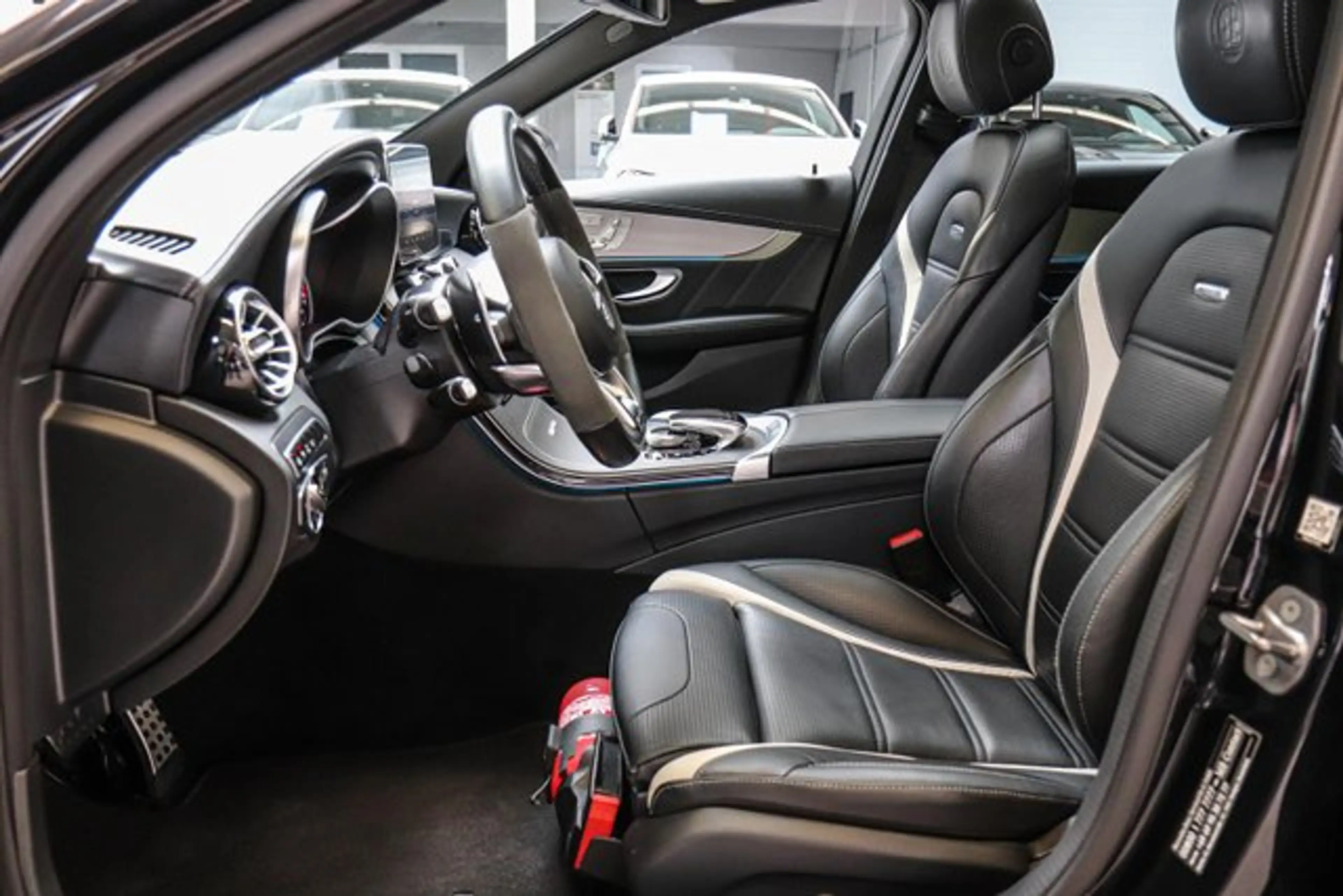 Mercedes-Benz C 63 AMG S Aut/BURMESTER/KAMERA/PANORAMA/HUD/LED/ — photo 10