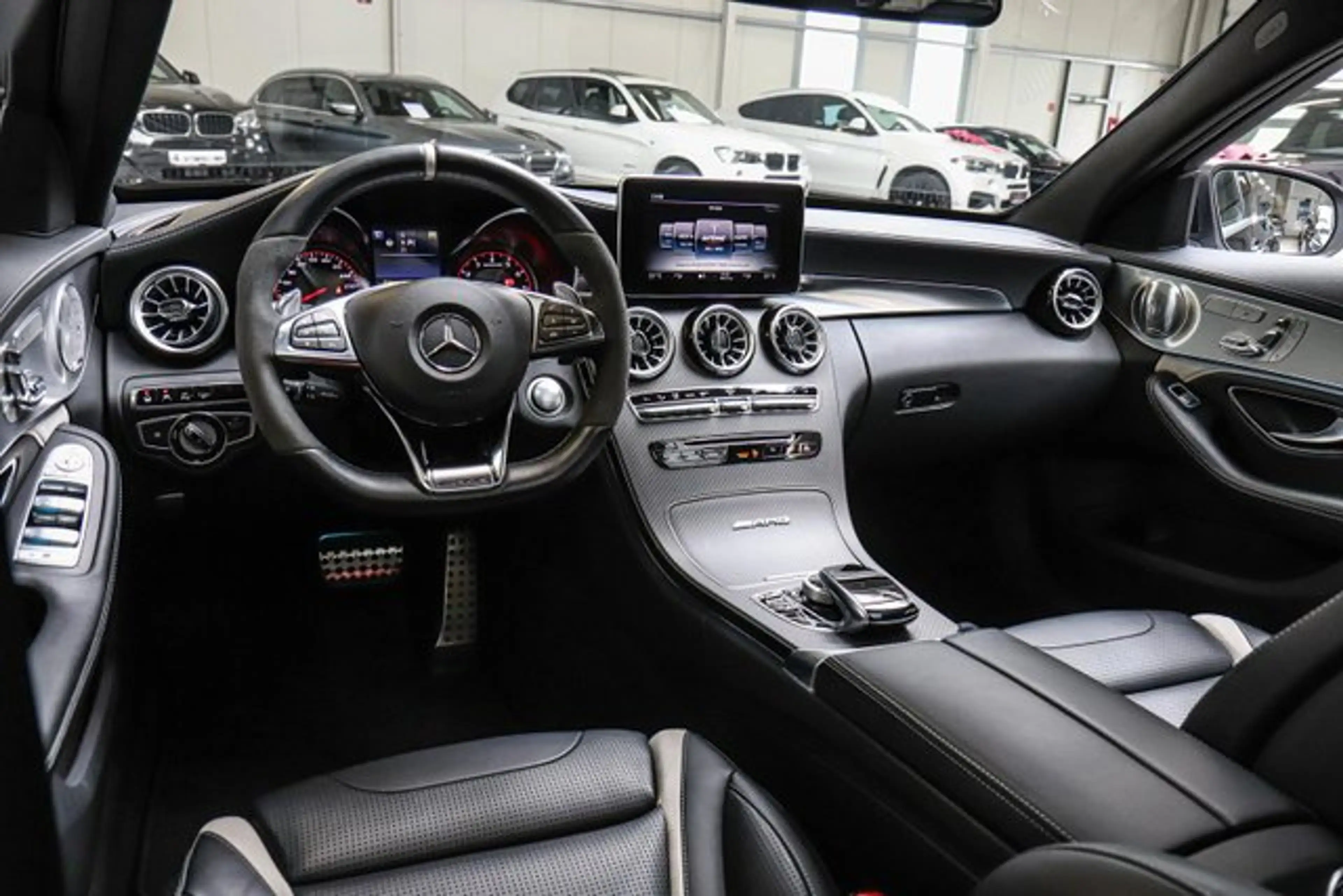 Mercedes-Benz C 63 AMG S Aut/BURMESTER/KAMERA/PANORAMA/HUD/LED/ — photo 7