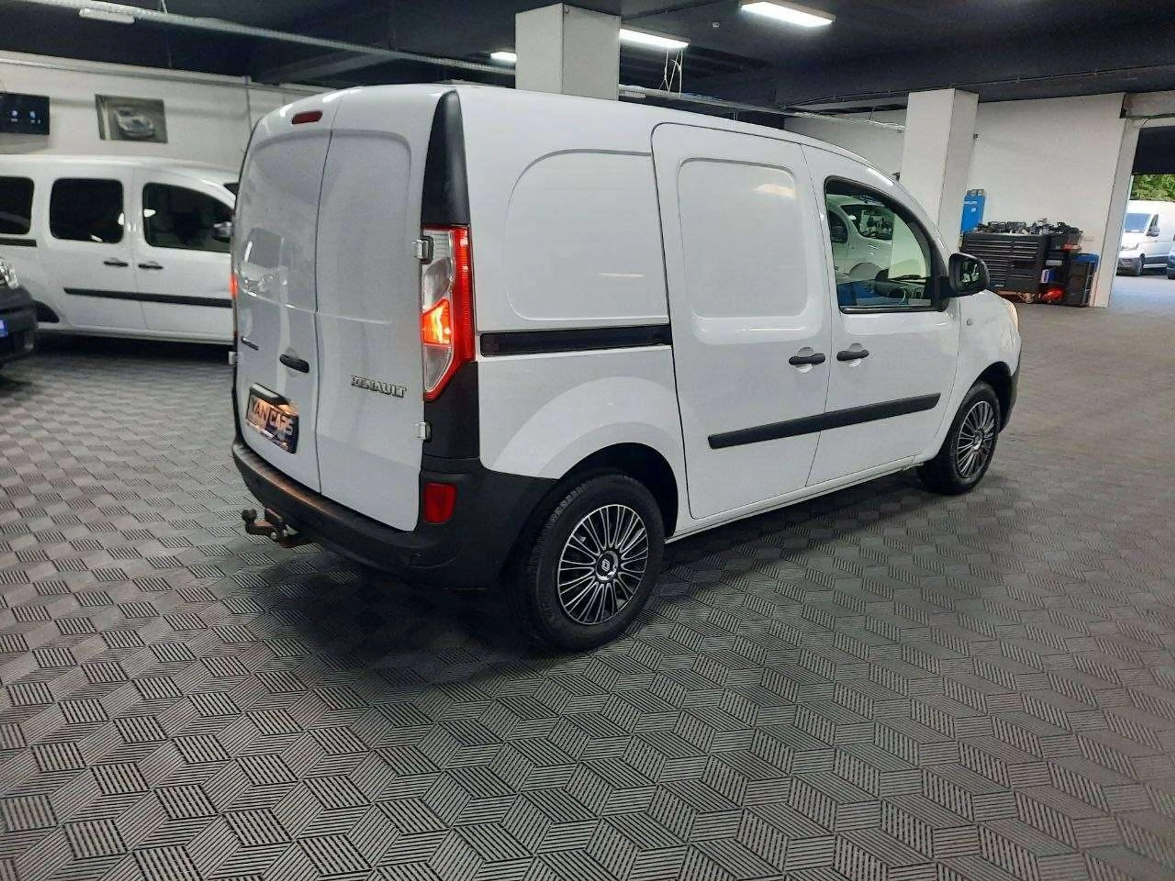 Renault Kangoo Express 1.5 dCi 75 • CLIM • DISTRIBUTION NEUVE • SANS ADBLUE — photo 5