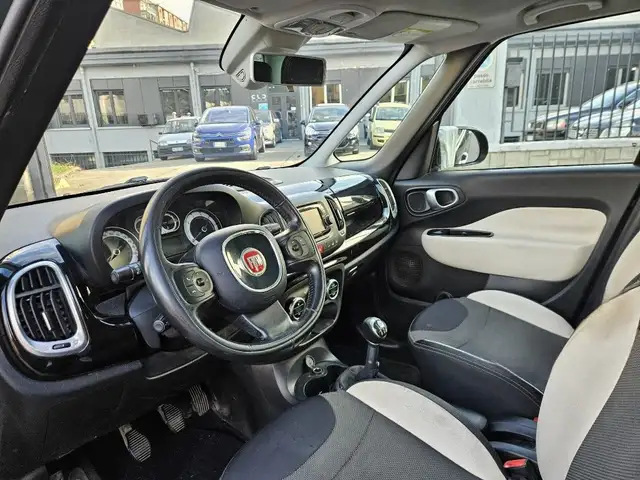 Fiat 500l view 4