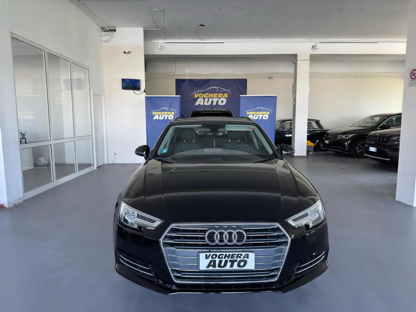 Audi A4 Avant 2.0 TDI 190 CV Sport Nero - 1