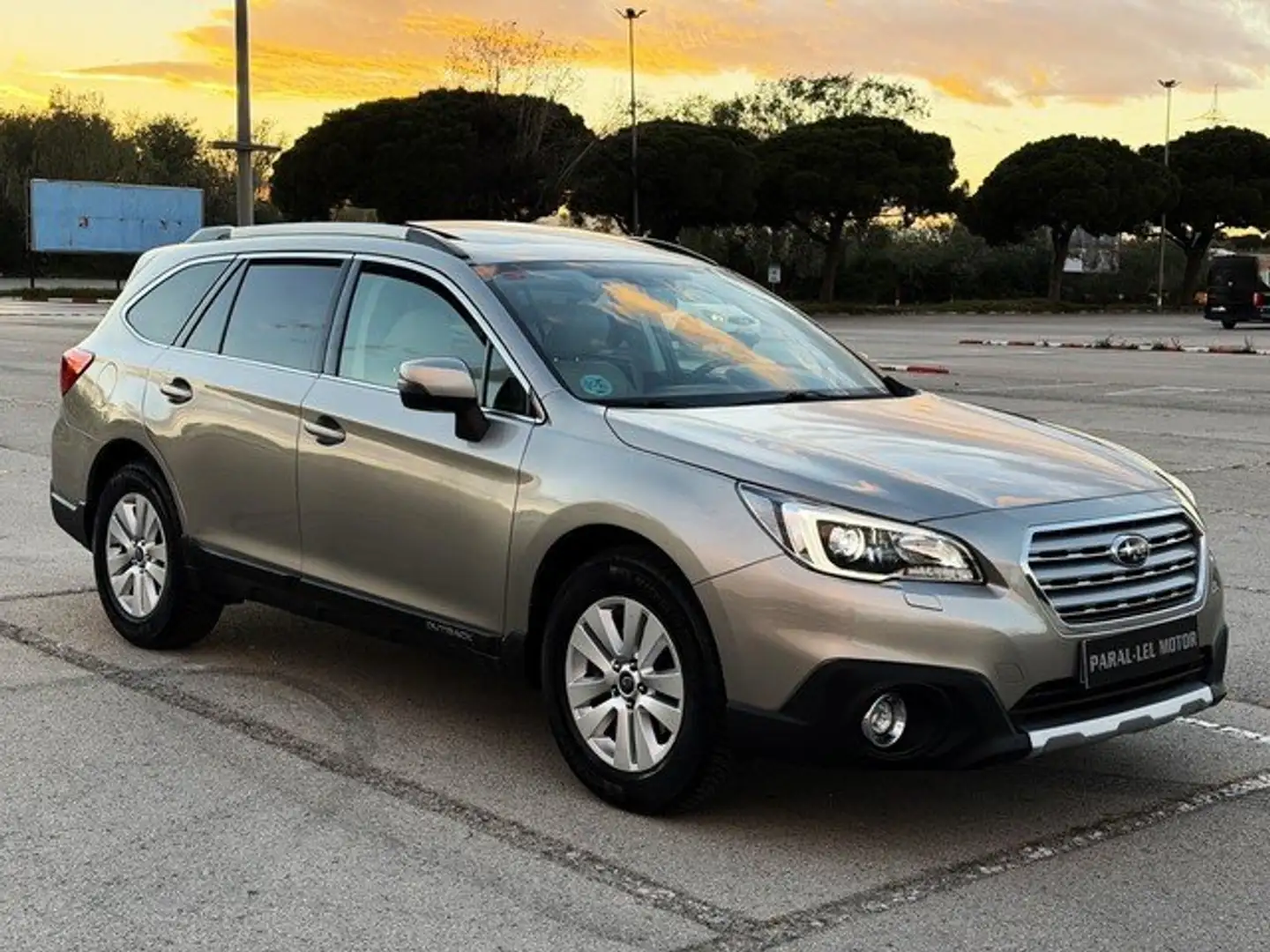 Subaru OUTBACK 2.0TD Executive Plus Lineartronic Gris - 1