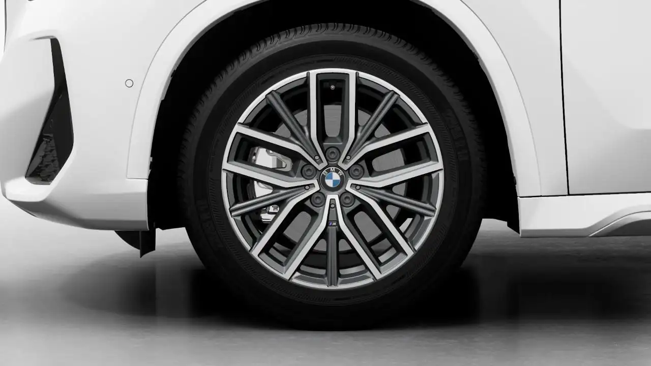 BMW X1 снимка BMW X1