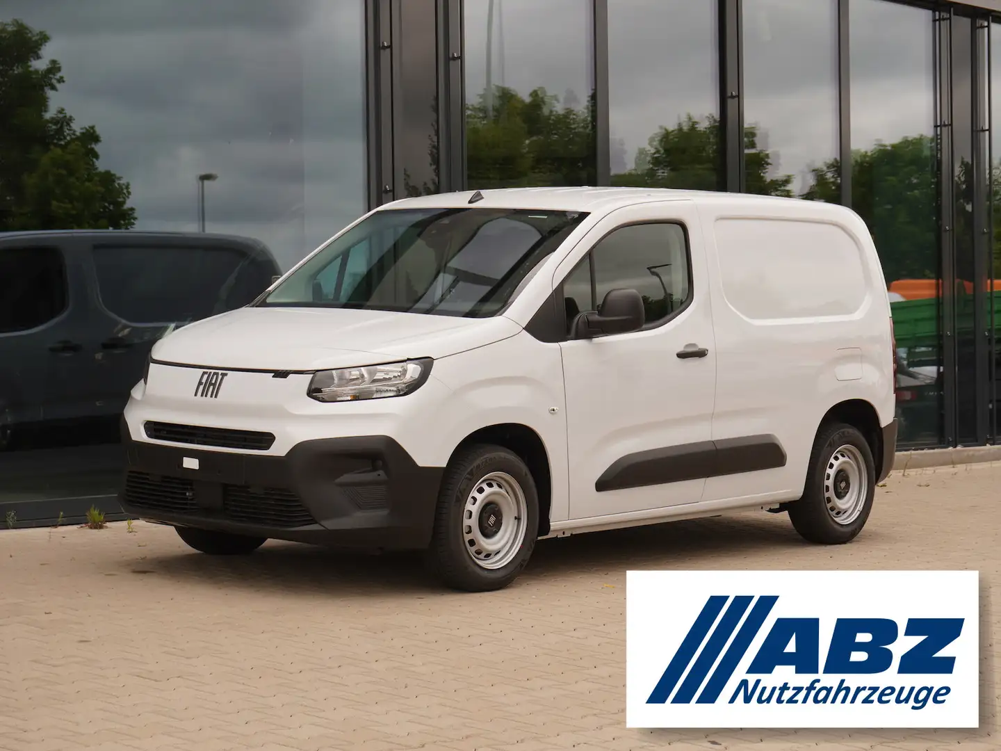 Fiat Doblo Easy Pro 1.2 / Tempomat + Parksensoren Weiß - 1