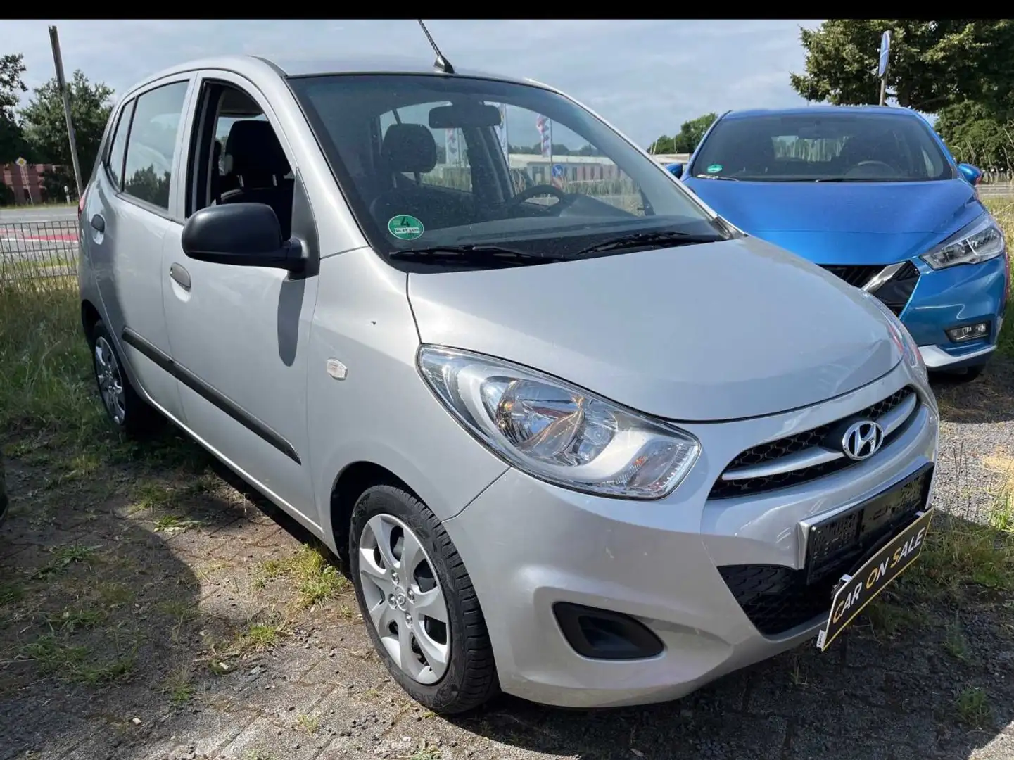 Hyundai i10 1.1 Classic Silber - 2
