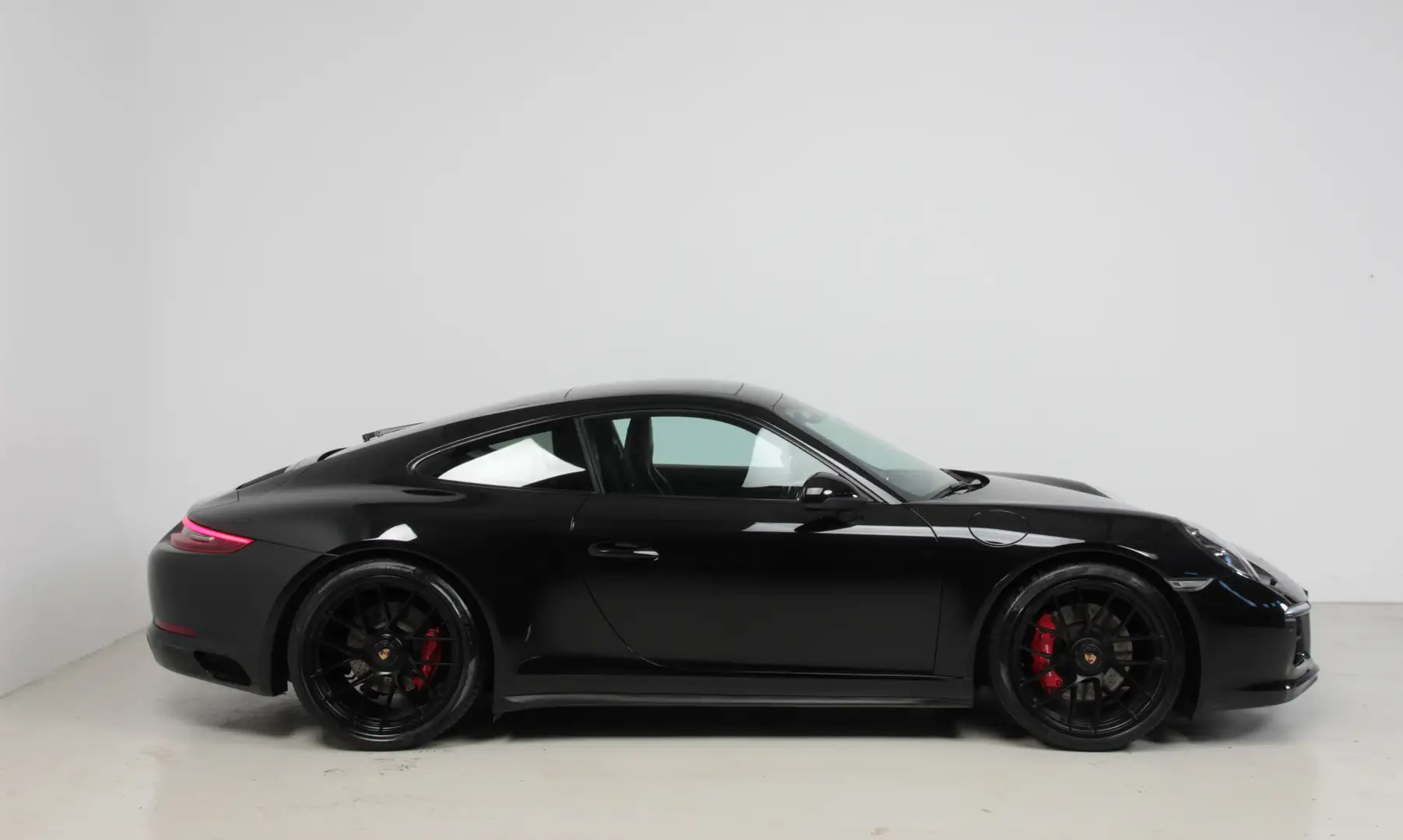 Porsche 991 Carrera 4 GTS Schwarz - 2