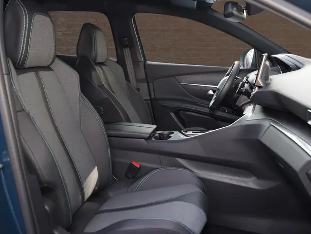 Peugeot 3008 view 8