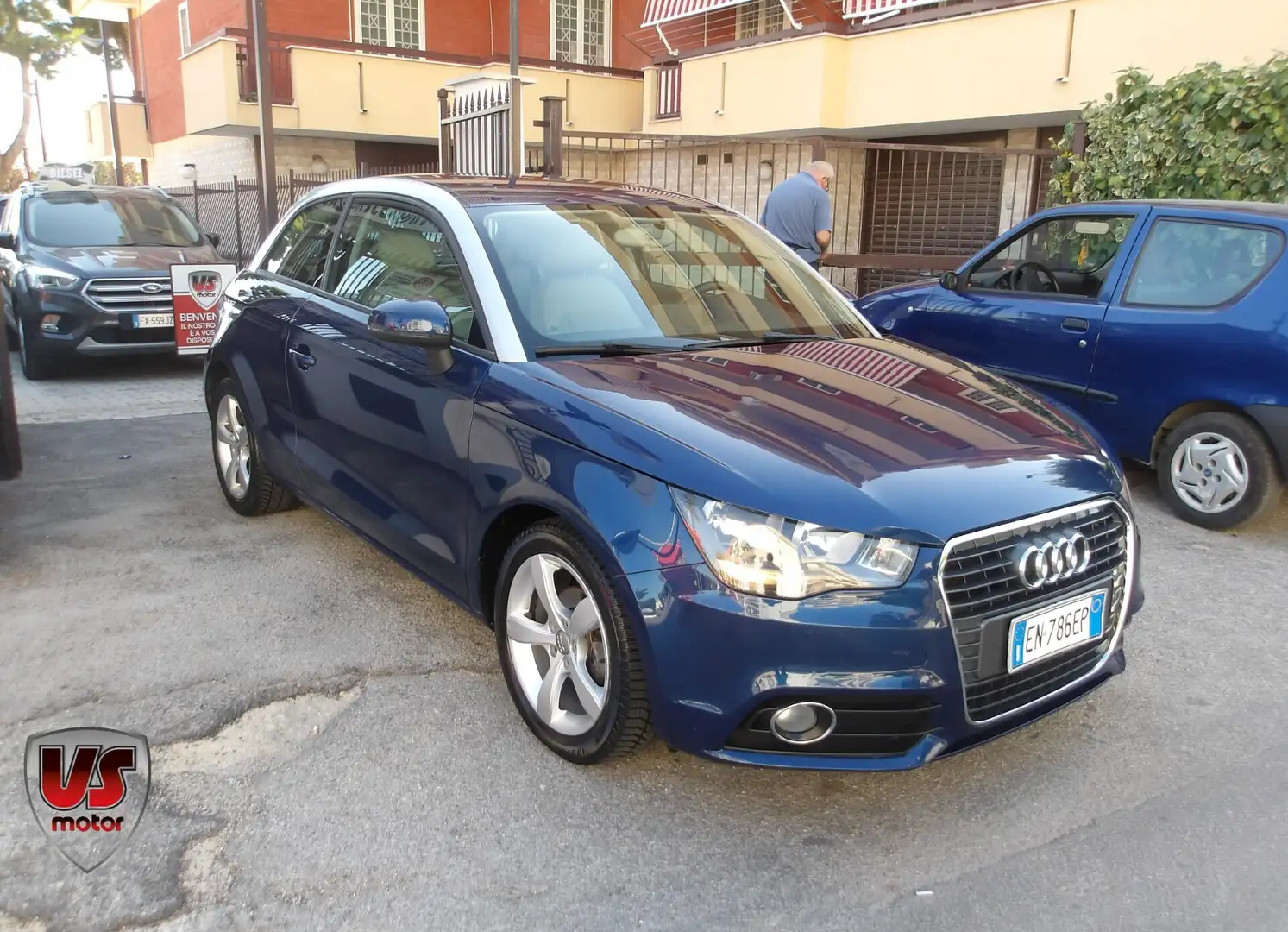 Audi A1 A1 1.2 TFSI Attraction Blauw - 1