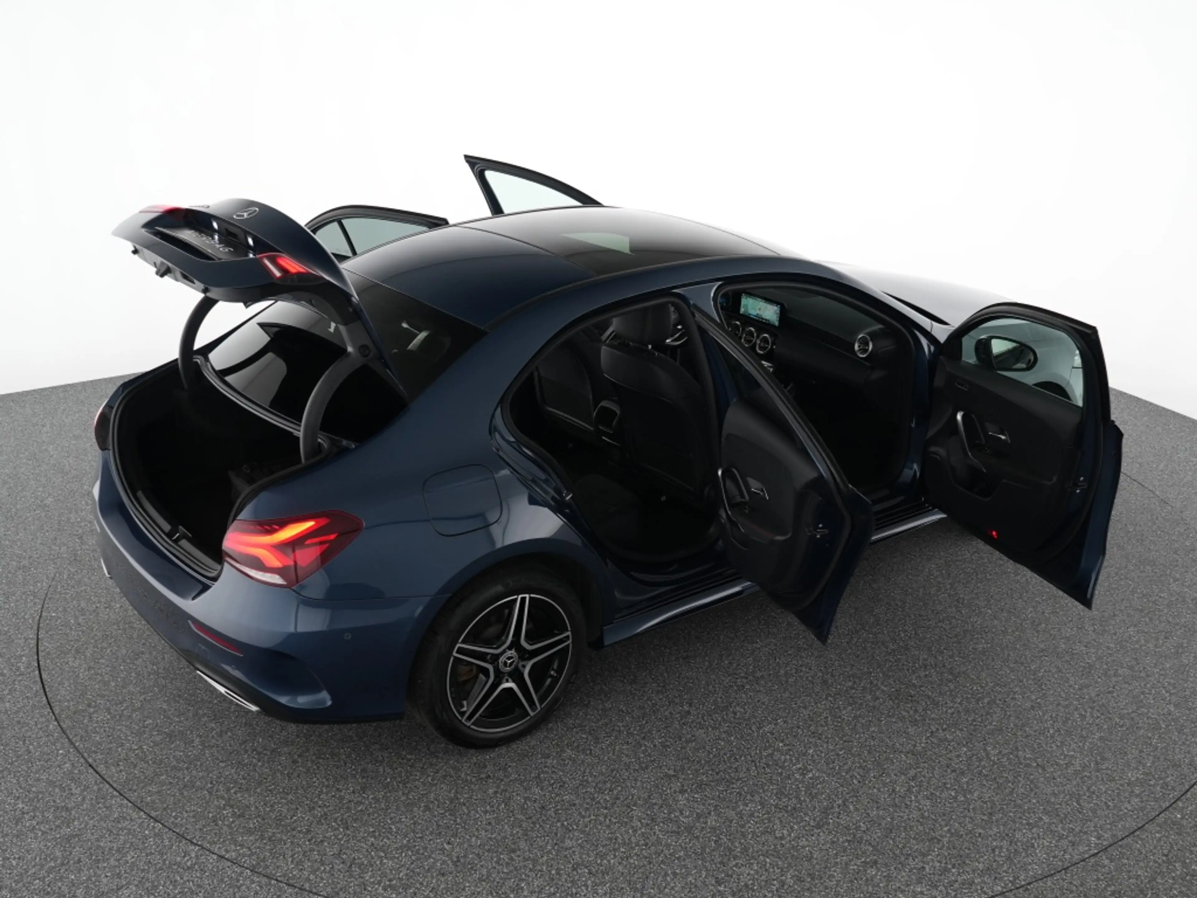 Mercedes-Benz A 250 e Lim AMG Night Pano LED Navi Automatik — photo 13