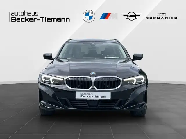 BMW 3 Series view 2