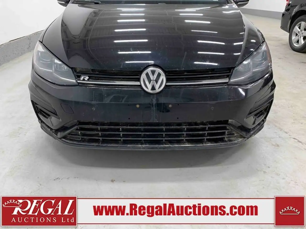 Volkswagen Golf R снимка Volkswagen Golf R