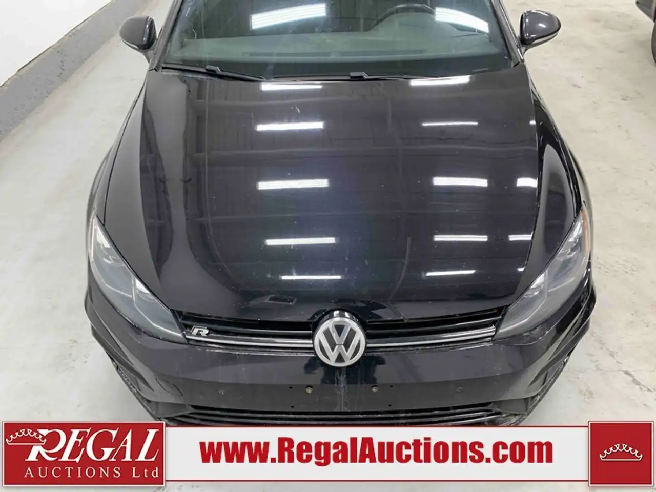 Volkswagen Golf R снимка Volkswagen Golf R