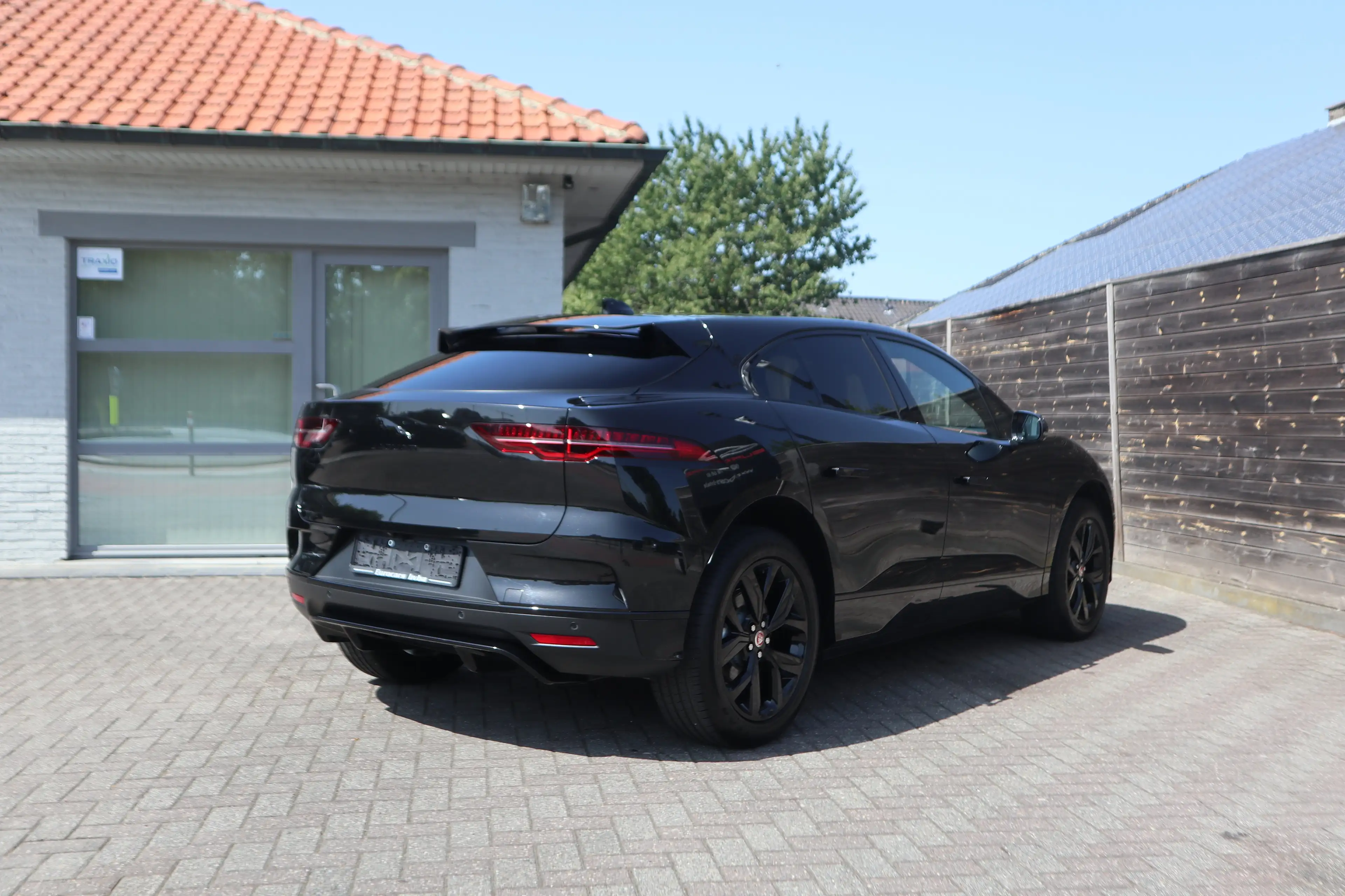 Jaguar I-Pace EV400 HSE/Black-pack/Pano/360°/Leder/3.980km !! — photo 3