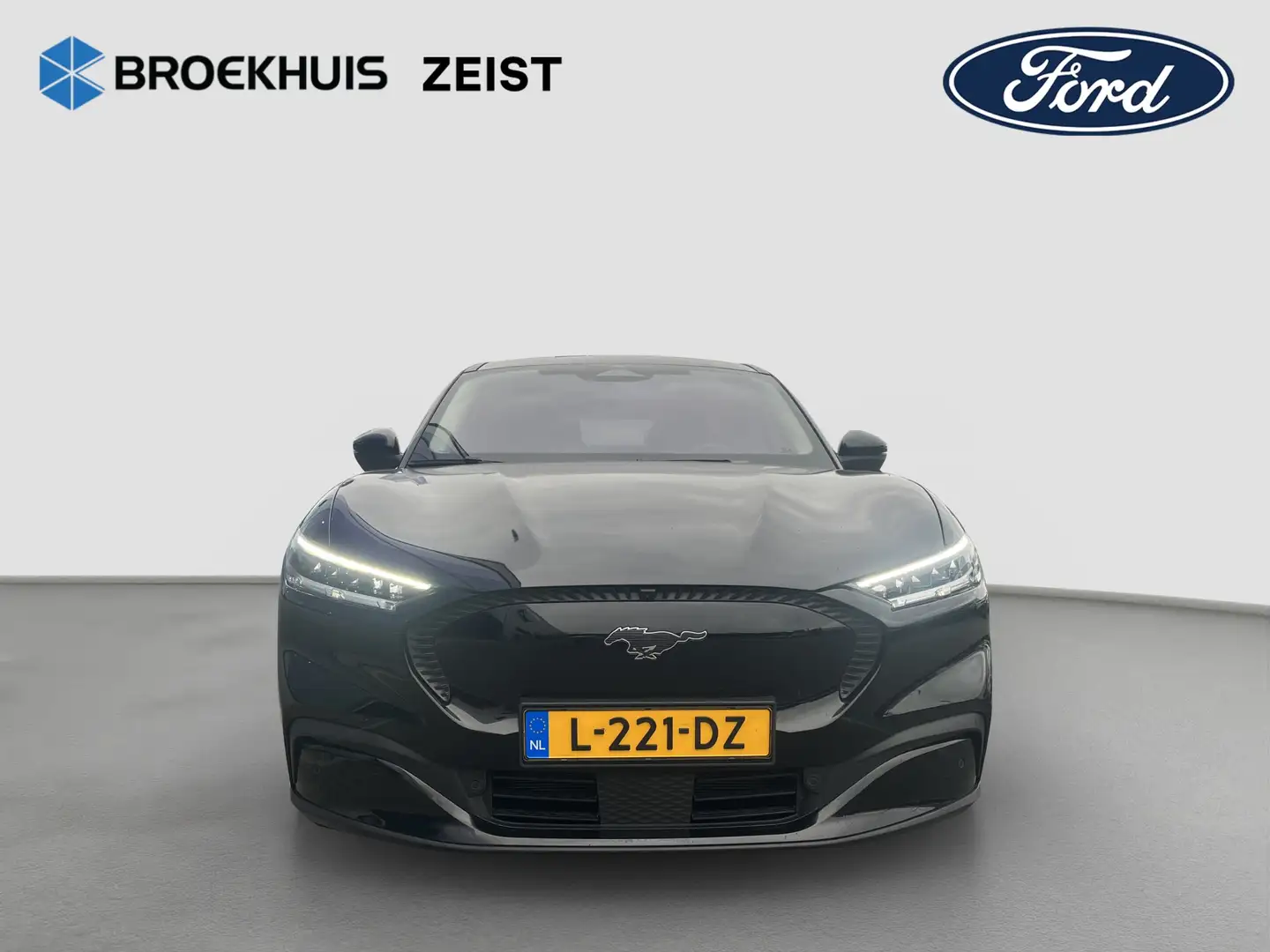 Ford Mustang Mach-E RWD 75 kWh | BTW auto | Panoramadak | Leder | Memo Noir - 2