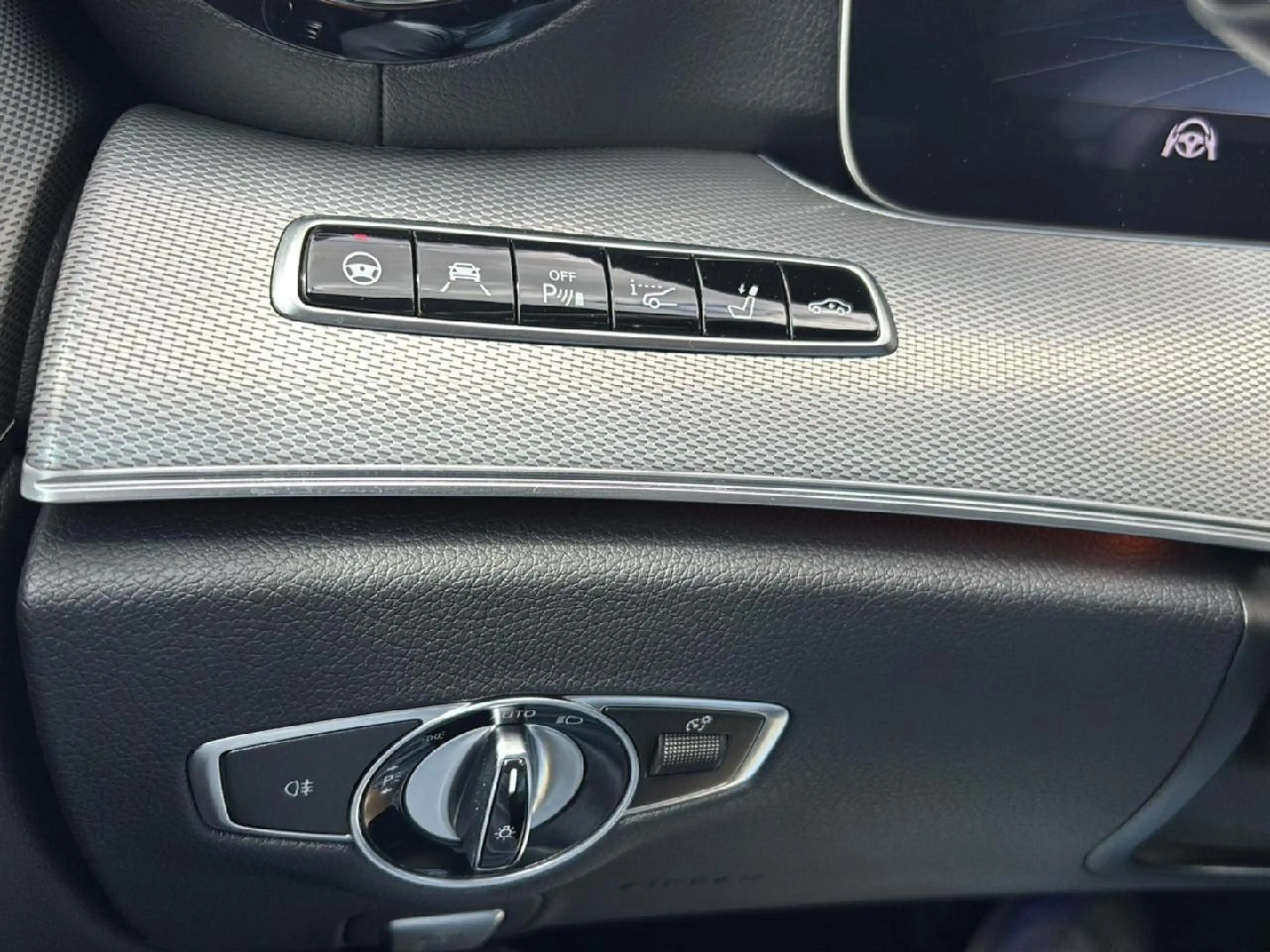 Mercedes-Benz E 63 AMG E 63 AMG 4Matic — photo 14