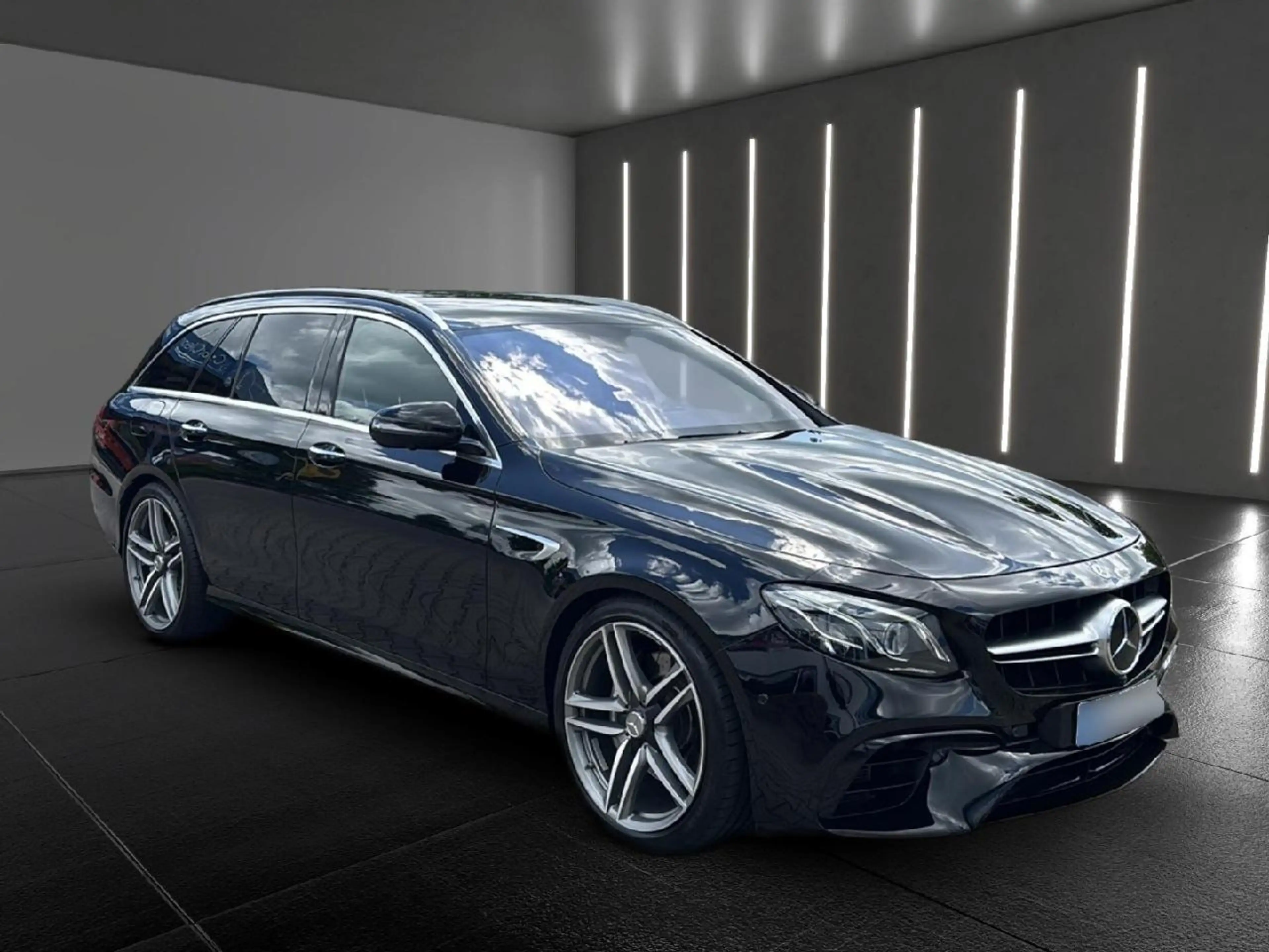 Mercedes-Benz E 63 AMG E 63 AMG 4Matic — photo 7