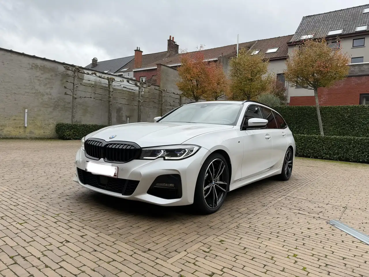 BMW 330