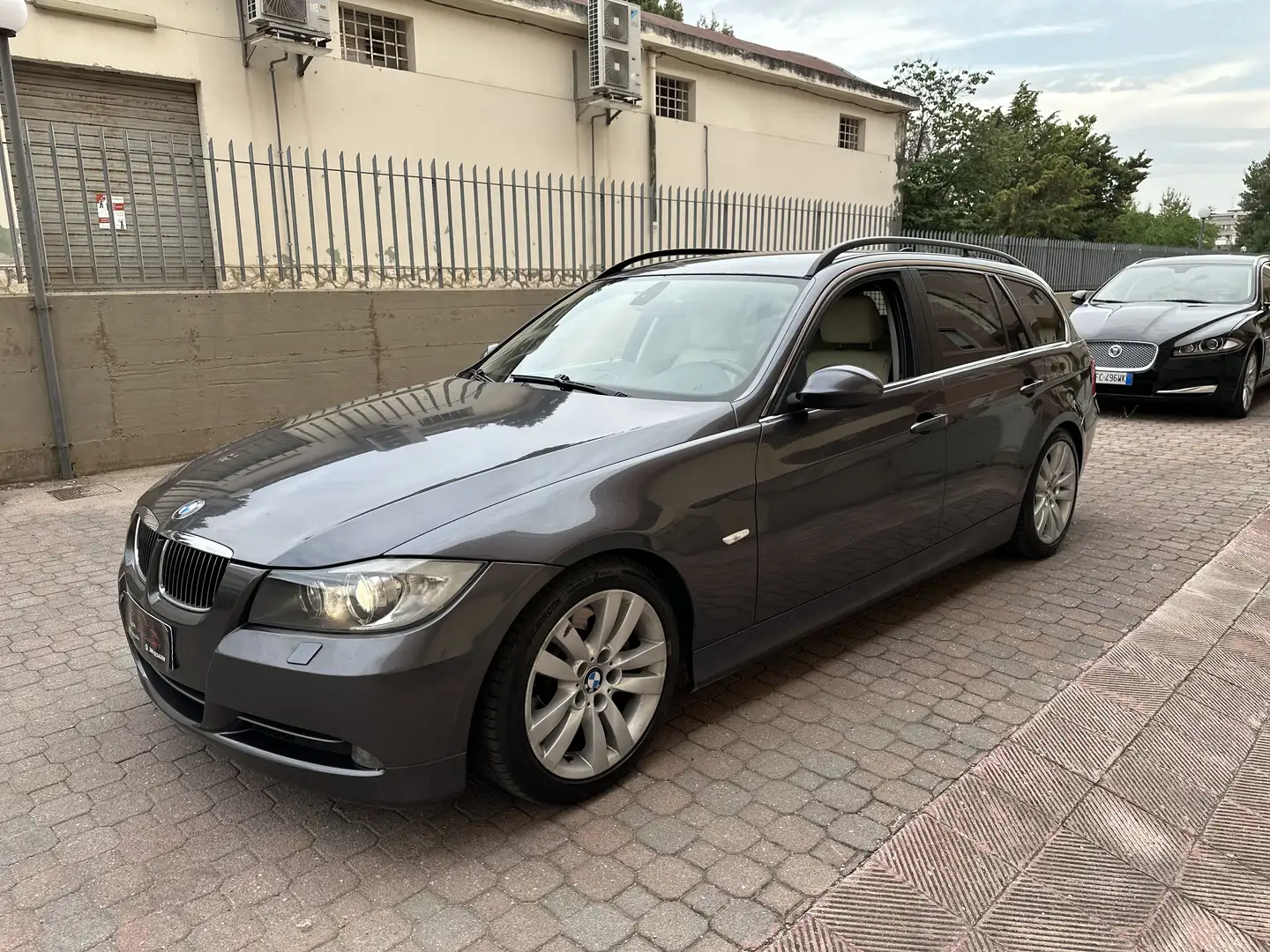 BMW 330 d Touring 231cv-GARANTITA-PERFETTA Grijs - 1