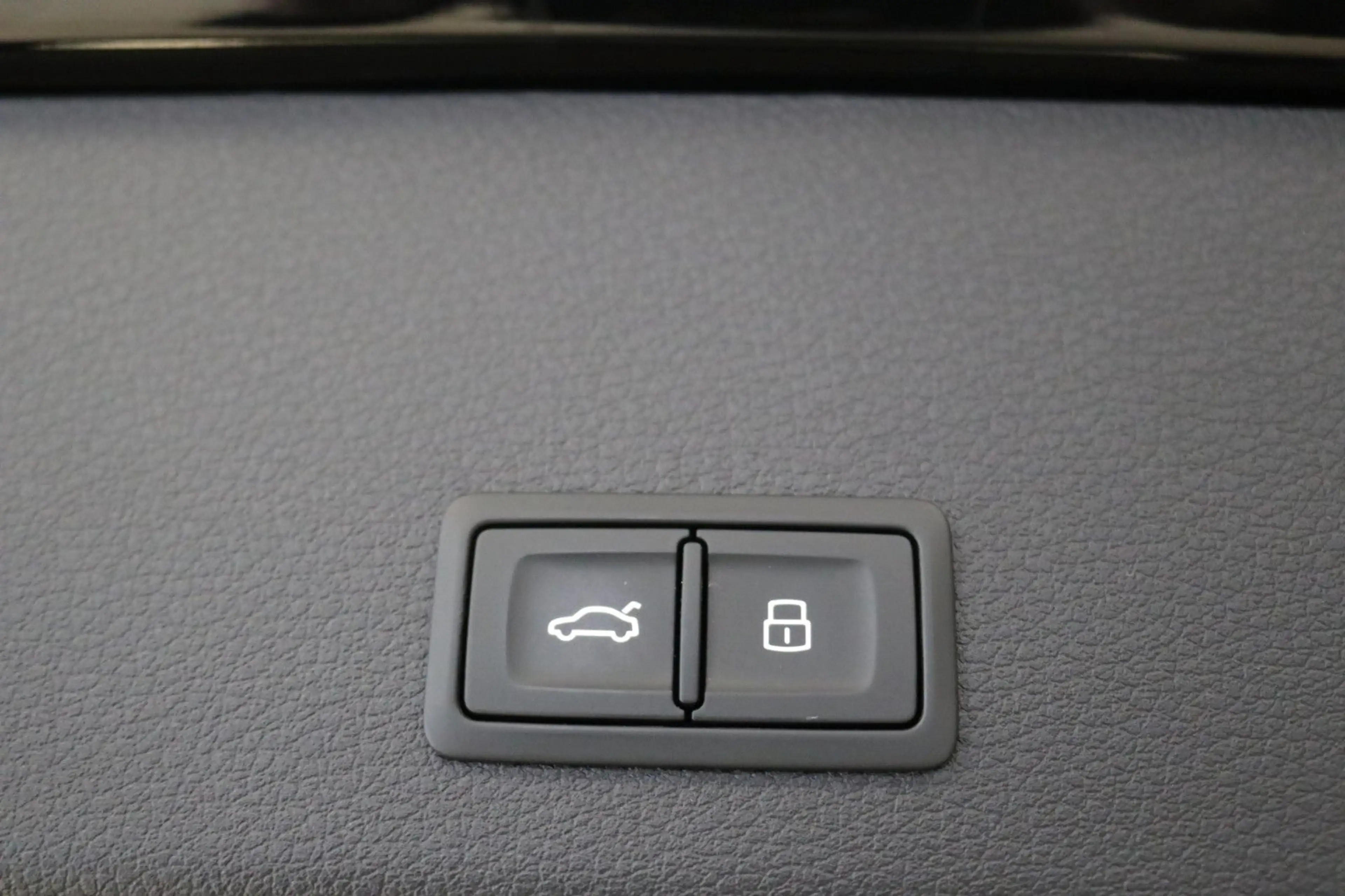 Audi e-tron 50 advanced Luft HUD Matrix Kamera 97% — photo 7