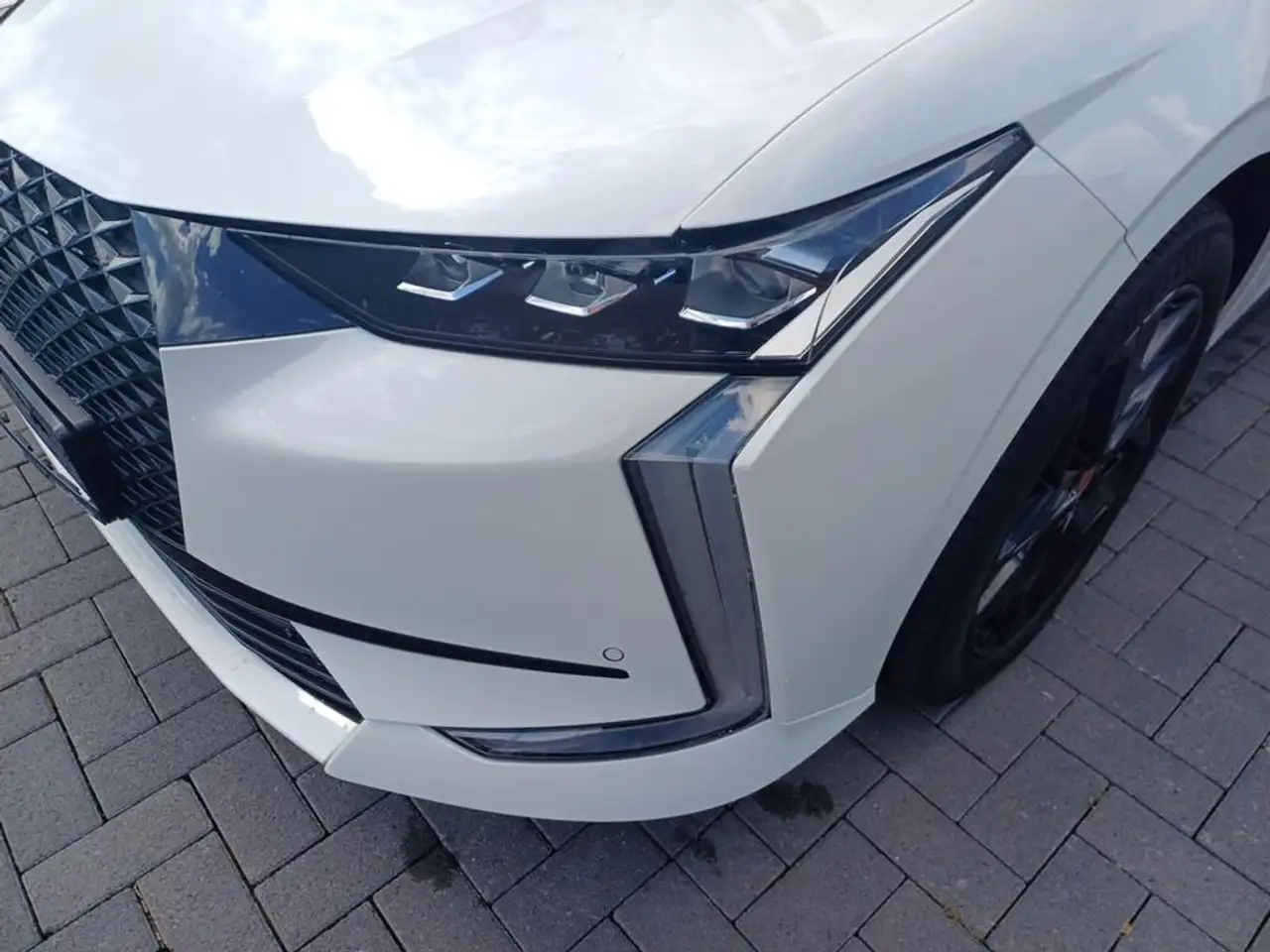 DS Automobiles DS 4 Performance Line + 8